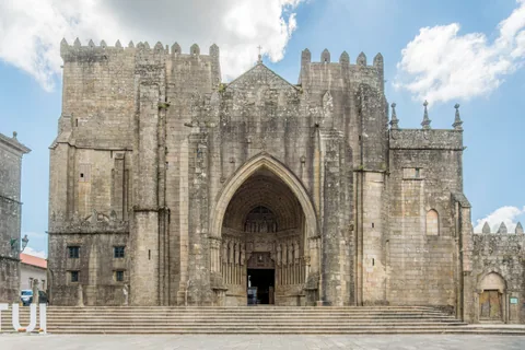 Catedral-fortaleza de Santa María de Tui, salida del Camino Portugués Central
