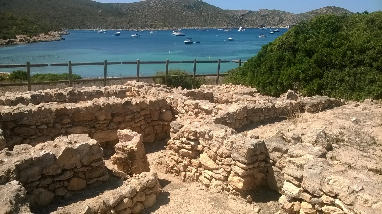 Costa de Cabrera desde el yacimiento del Pla de ses Figueres