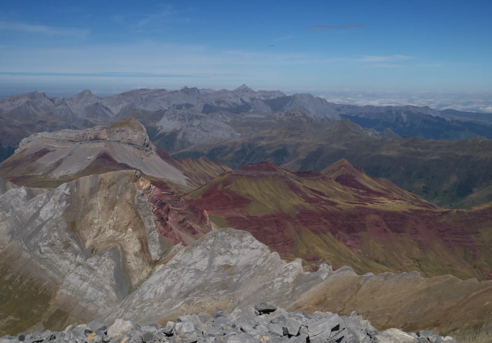 Vista del Pirineo desde el Bisaurín