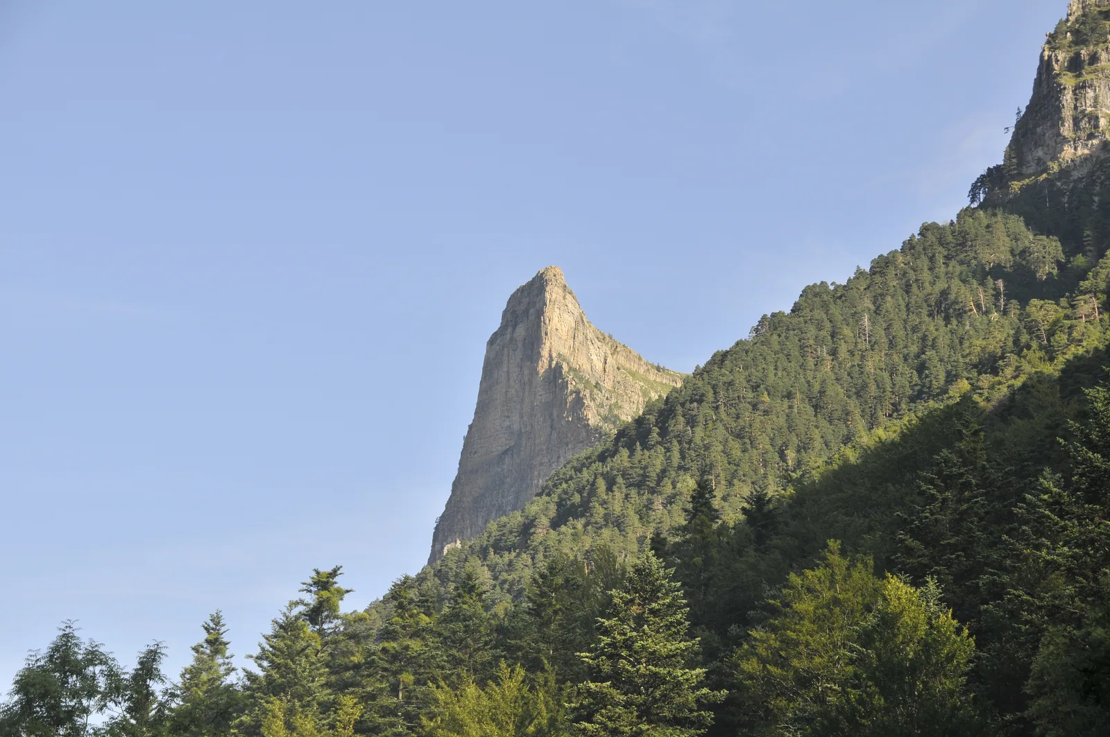 El Tozal del Mayo desde el camino de Cotatuero