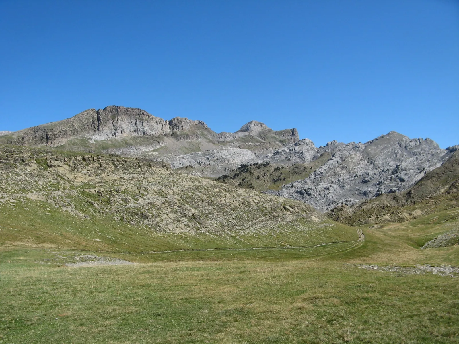 La Mesa de los Tres Reyes desde el collado
