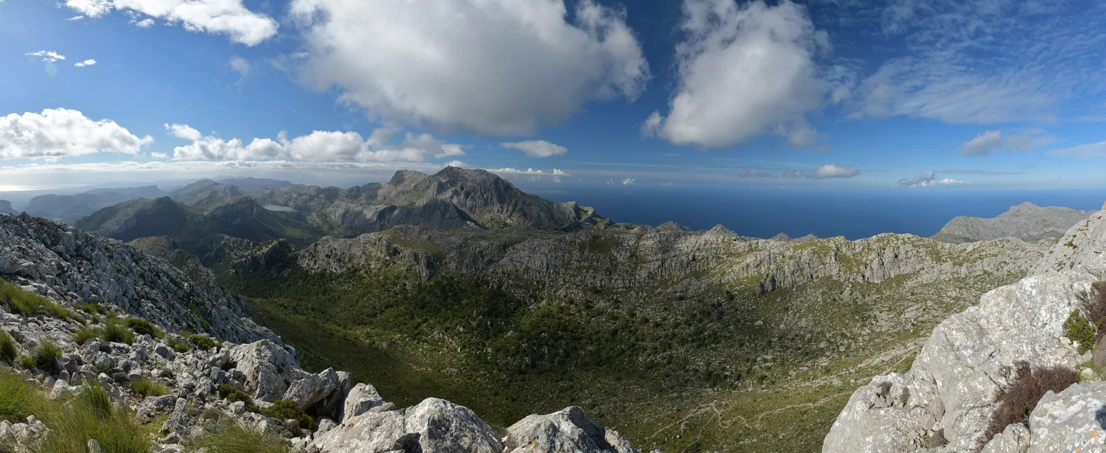 El Puig Major visto desde la cima del Massanella